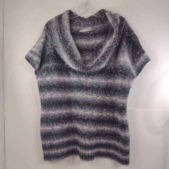 Maurices women's sweater pullover shor sleeve size (3) - Picture 1 of 8